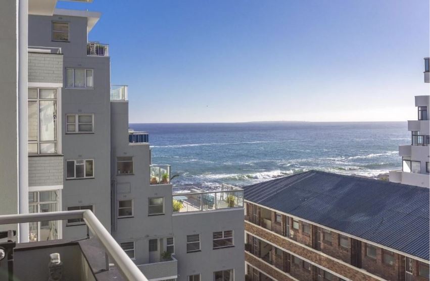 2 Bedroom Property for Sale in Sea Point Western Cape